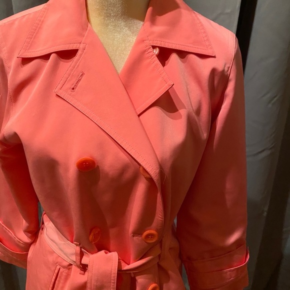 Coral trench coat by 1 Madison. - Picture 3 of 8